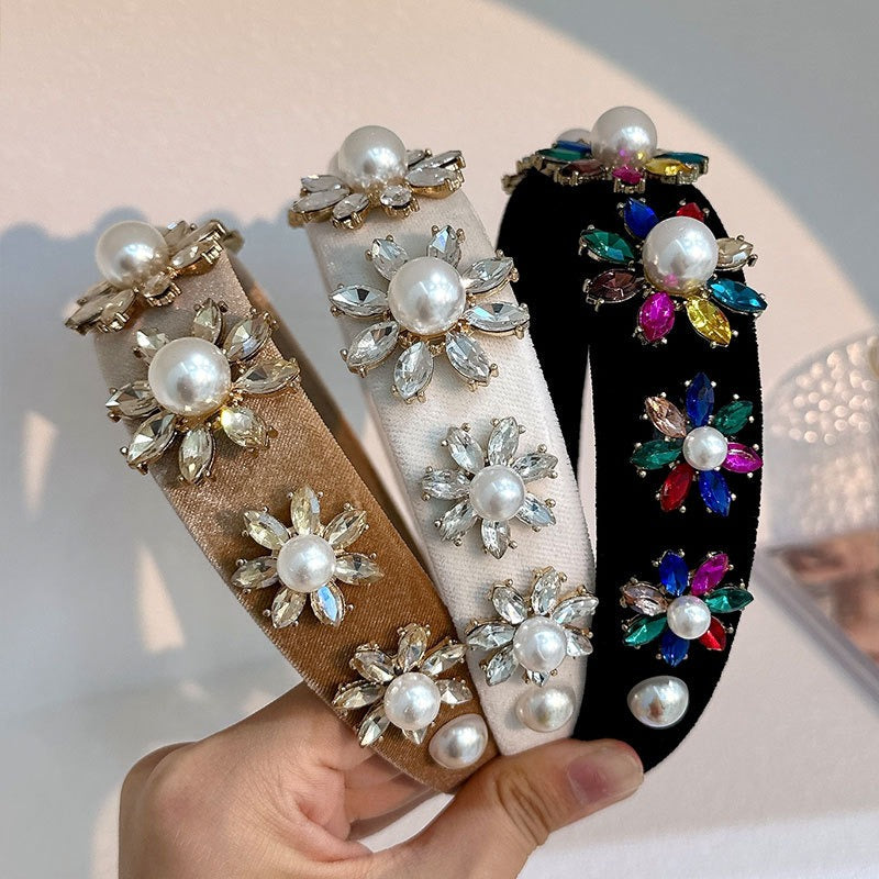 Pearl Flower Headband for Glamorous Occasion Style