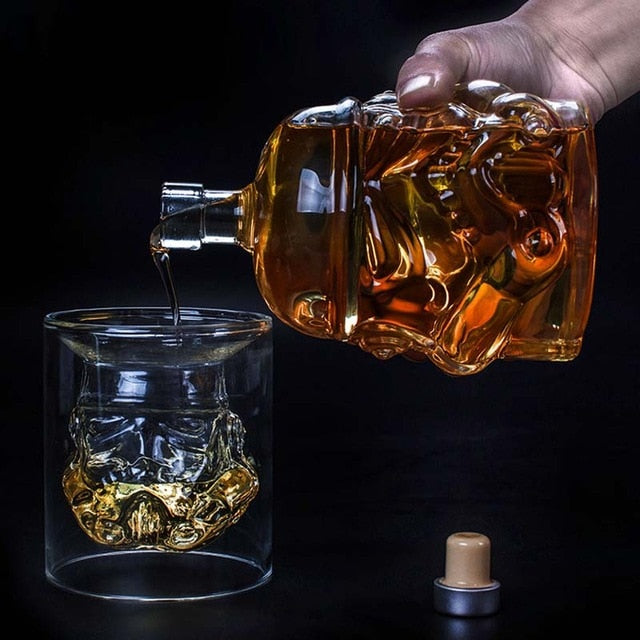 Stormtrooper Whiskey Decanter with Helmet Glass Cup