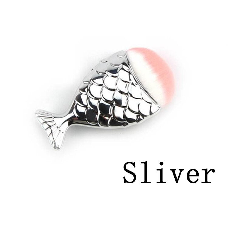 Mermaid Fish-Scale Makeup Brush — 7 Colors, Airbrushed Finish