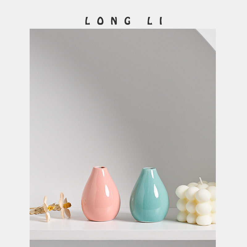 Mini Ceramic Bud Vase for Shelves and Desks