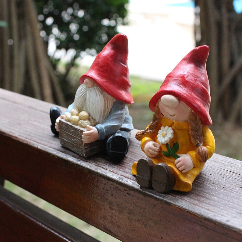 Red Hat Gnome Couple Garden Decor for Beds and Shelves
