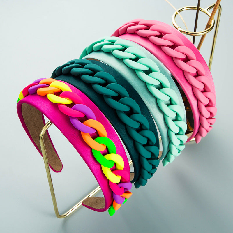 Wide-Brimmed Chain Headband for Playful Colorful Style