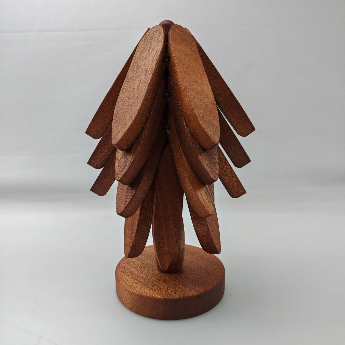 Wooden Dining Mat for Heat-Resistant Tabletop Decor