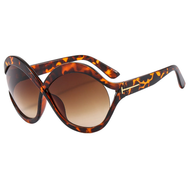Oversized Round Sunglasses With Glamorous Gradient Lenses
