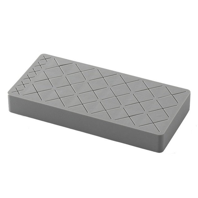 18-Grid Silicone Lipstick Organizer — Self-Sealing Makeup Rack