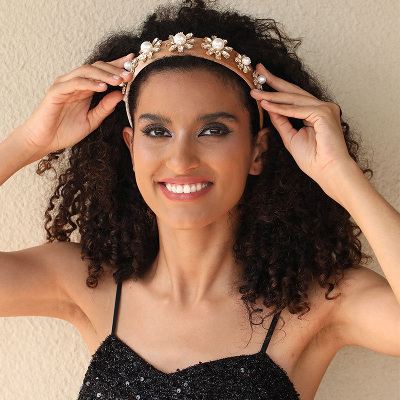Pearl Flower Headband for Vintage Occasion Glamour