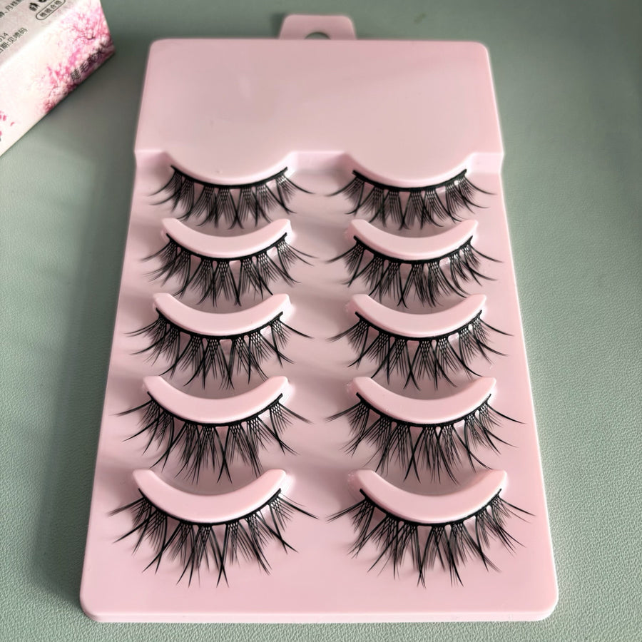 False Eyelashes for Bold, Bushy Cartoon-Style Eyes