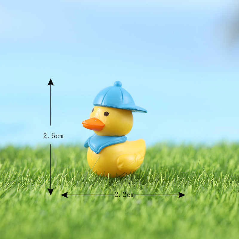 Miniature Duck Figurines for Playful Terrarium Scenes