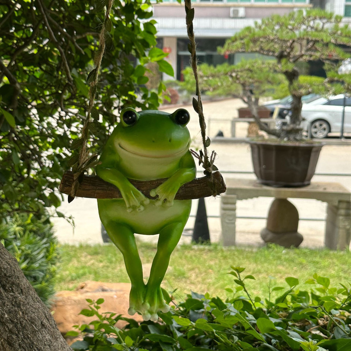 Cat Garden Outdoor Hanging Resin Pendant for Trees