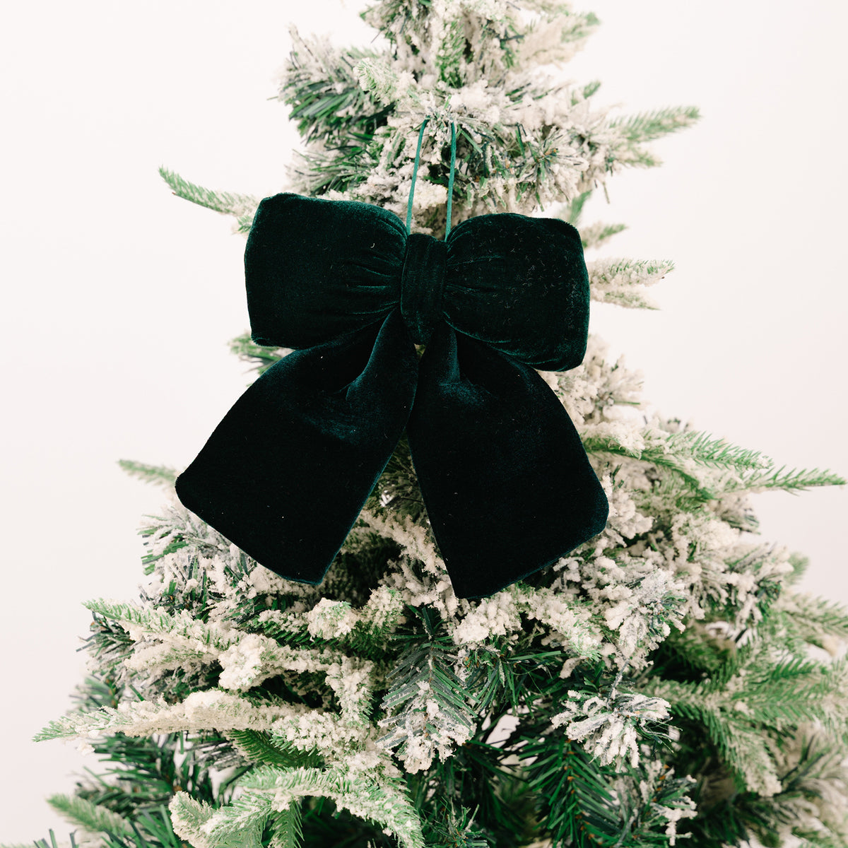 Velvet Christmas Bow Ornament for Elegant Holiday Decor