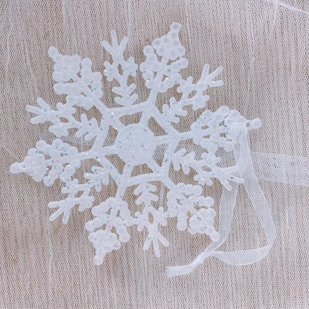 Christmas Tree Ornaments for Elegant Snowy Sparkle
