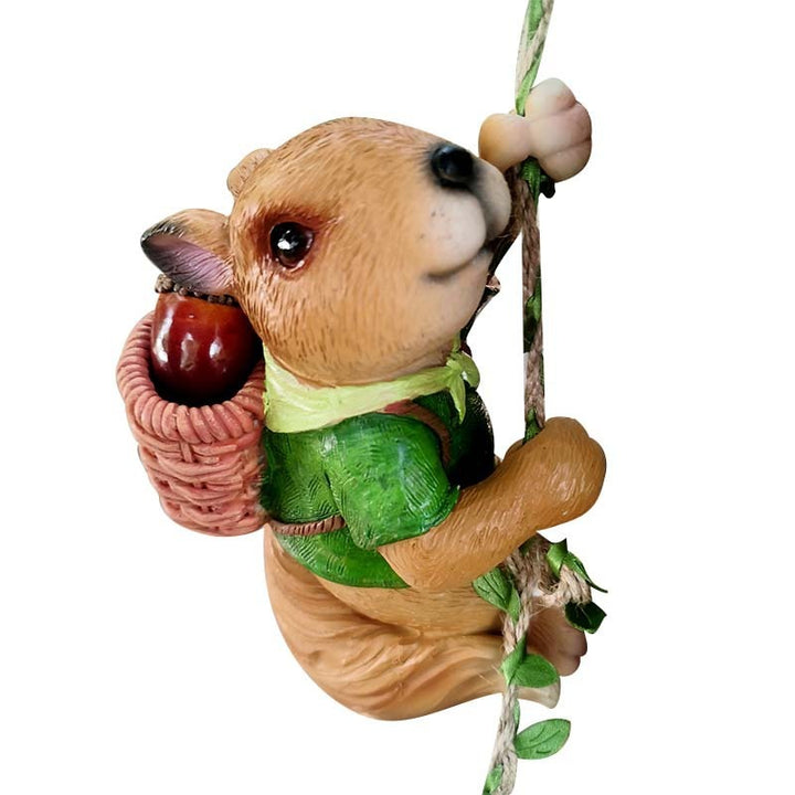 Squirrel Rope Climbing Pendant for Tree & Garden Decor