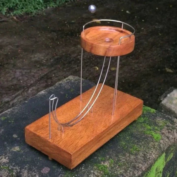 Perpetual Motion Toy - wanelo - store - roman