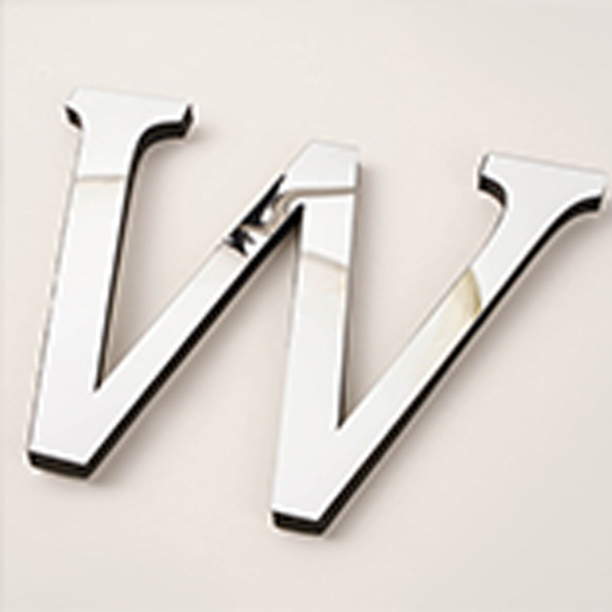 Acrylic Mirror Letters for Eye-Catching Wall Decorations