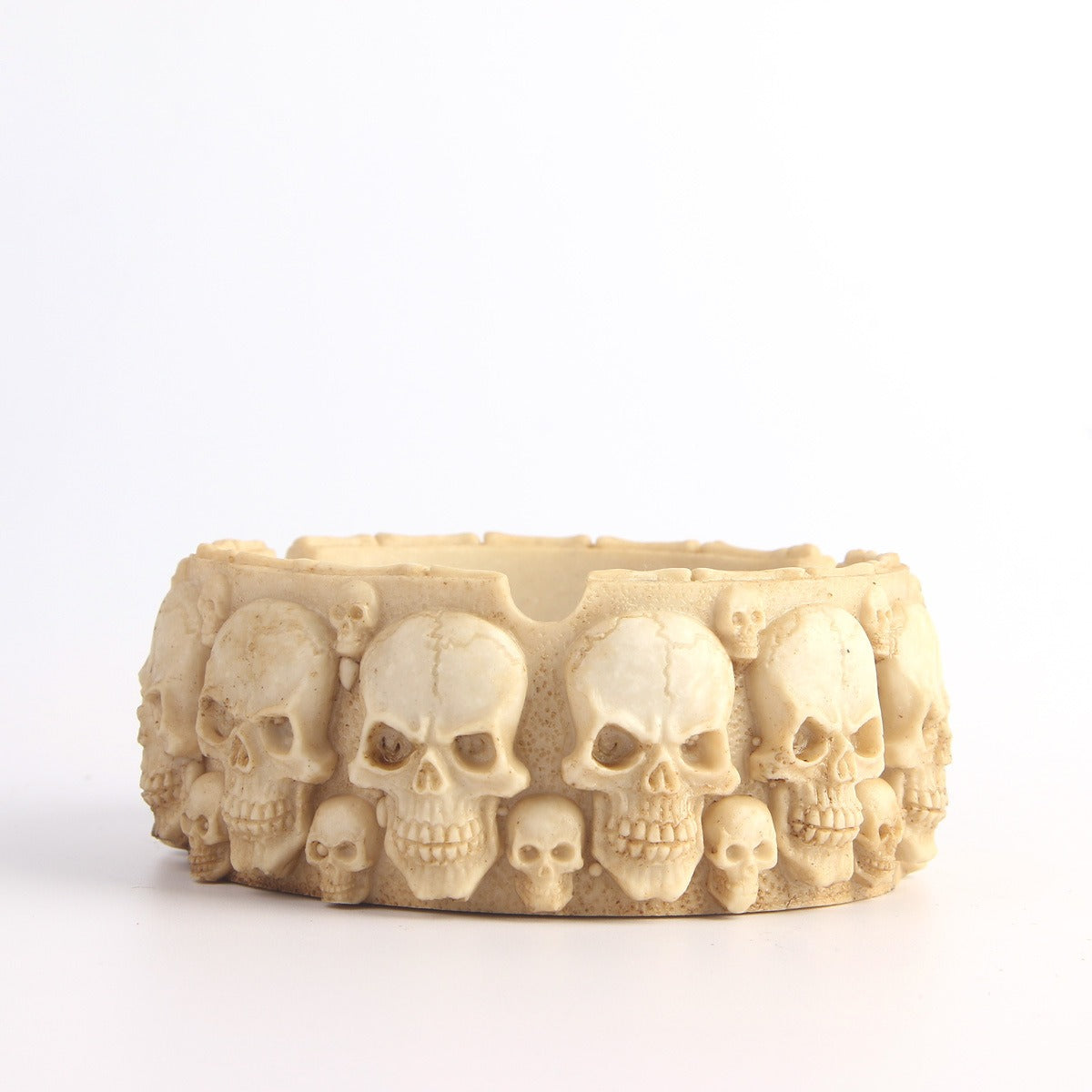 Skull Ashtray Ornament for Distinctive Gothic Decor