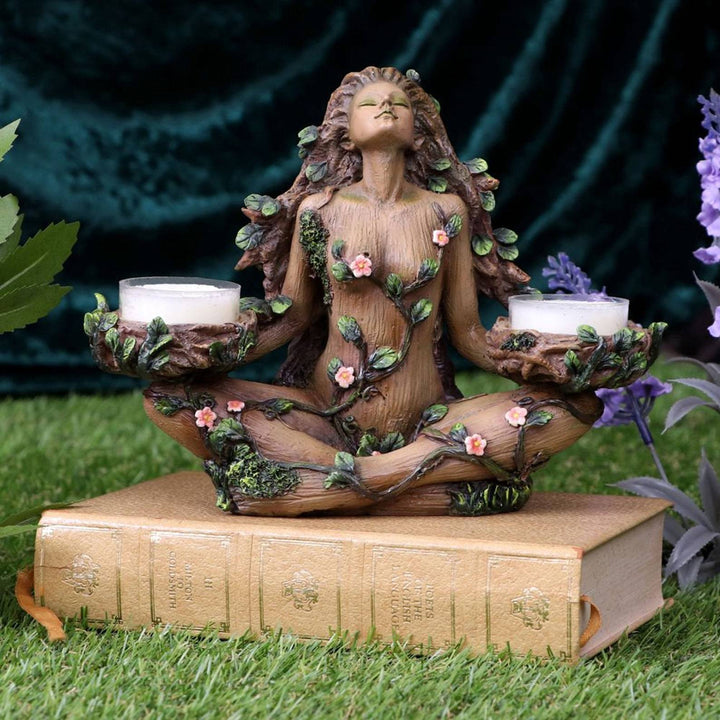 Decorative Candle Holder: Magical Woodland Ambiance