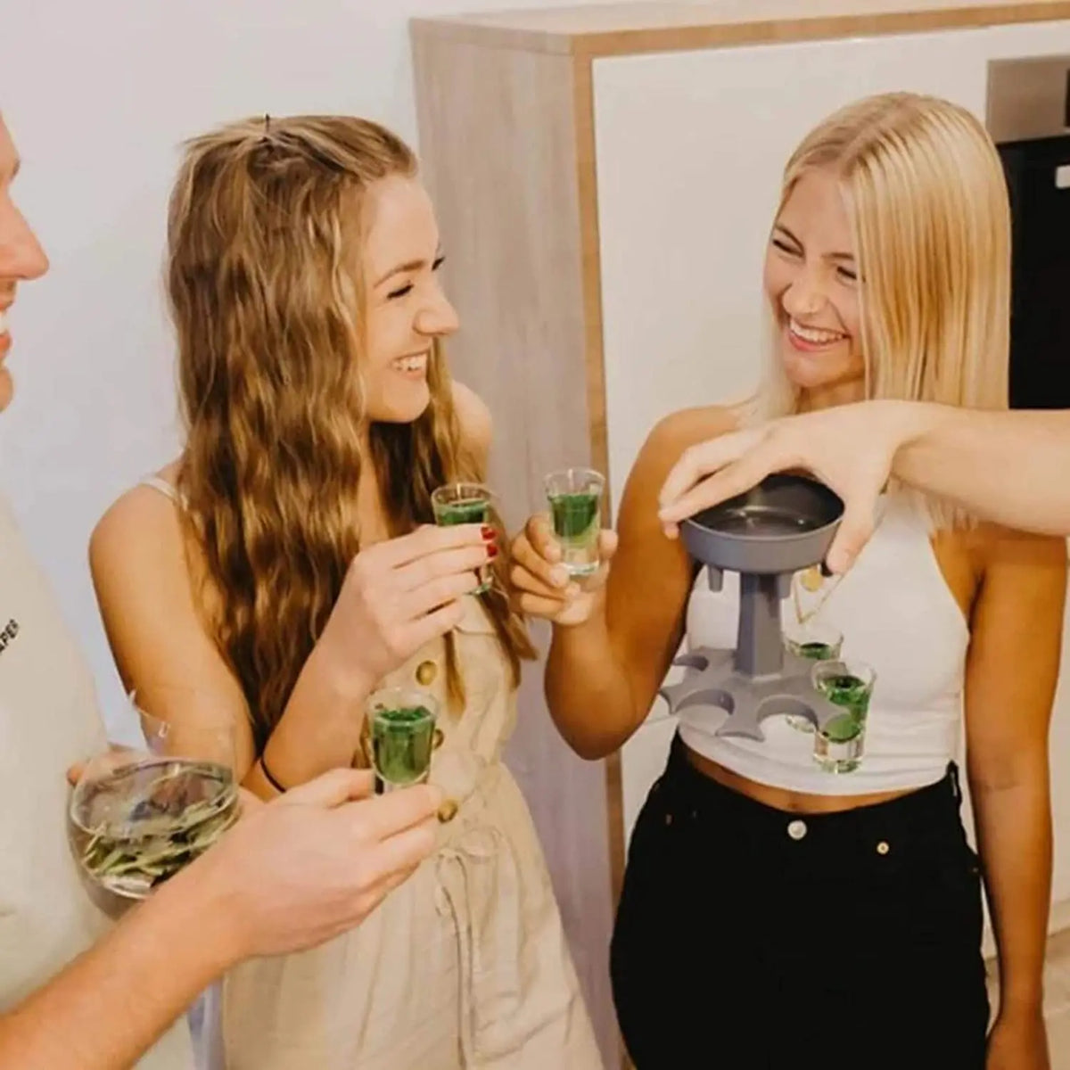 6-Shot Dispenser for Parties: Pour Six Shots at Once