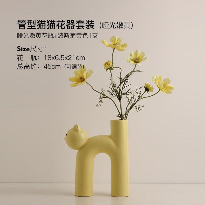 Cat Vase Decor for Playful, Sculptural Flower Displays