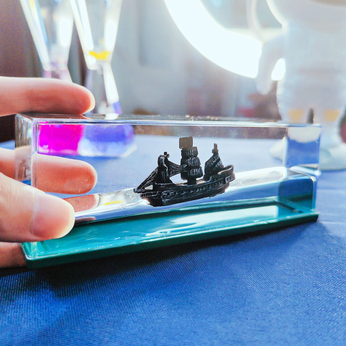 Floating Pirate Ship Desk Ornament for Calm Moments