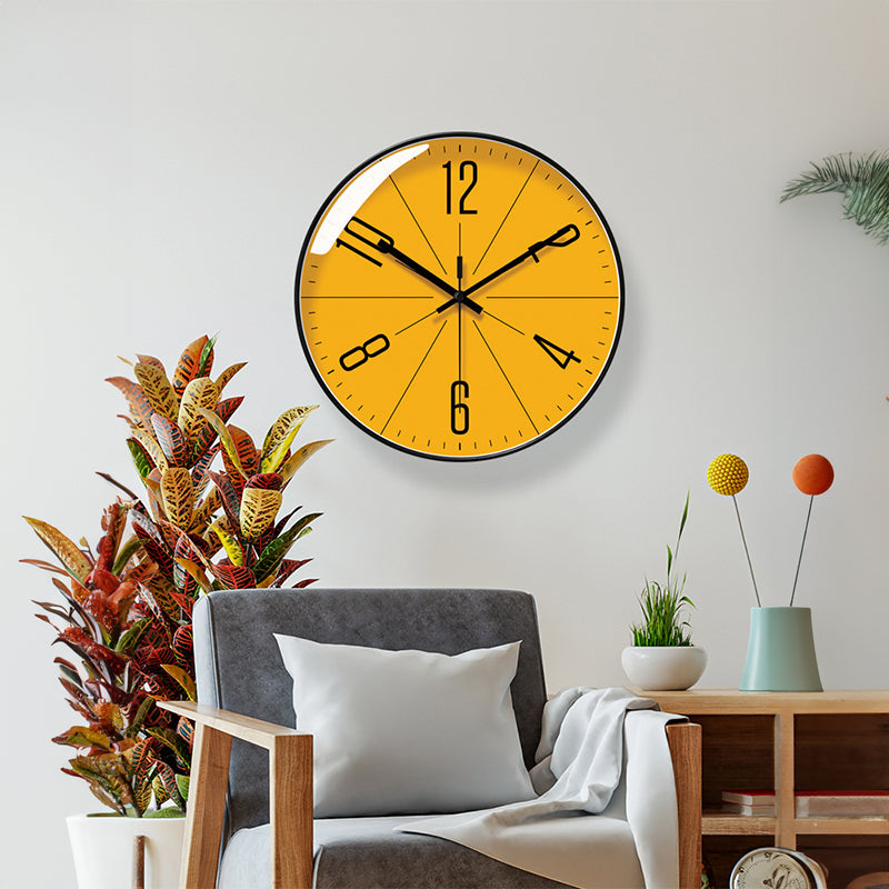 Modern Wall Clock With Silent Quartz Timekeeping Design