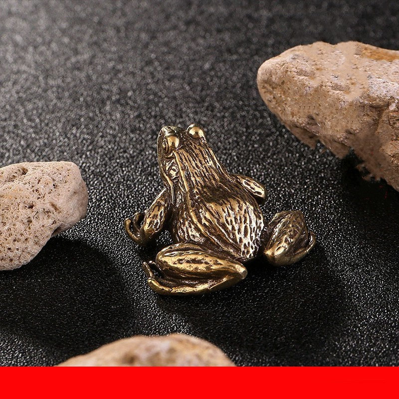 Brass Golden Toad Ornament for Auspicious Tabletop Style