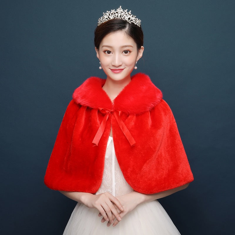 Ivory Faux Fur Bridal Shawl for Winter Wedding Looks