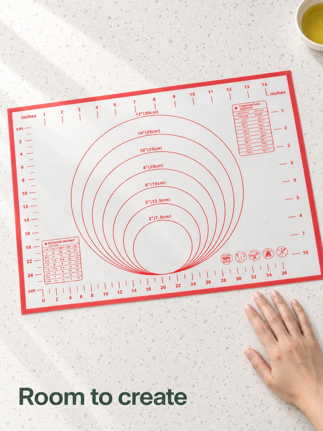 Cake Decorating Set with Measured Mats and 6 Nozzles