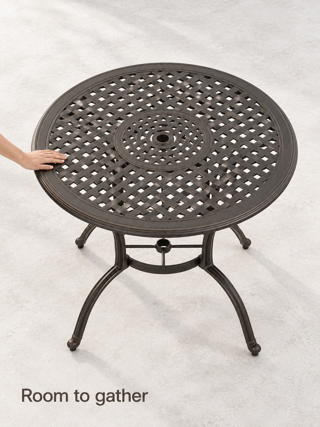 Cast Aluminum Round Patio Dining Table in Bronze Finish