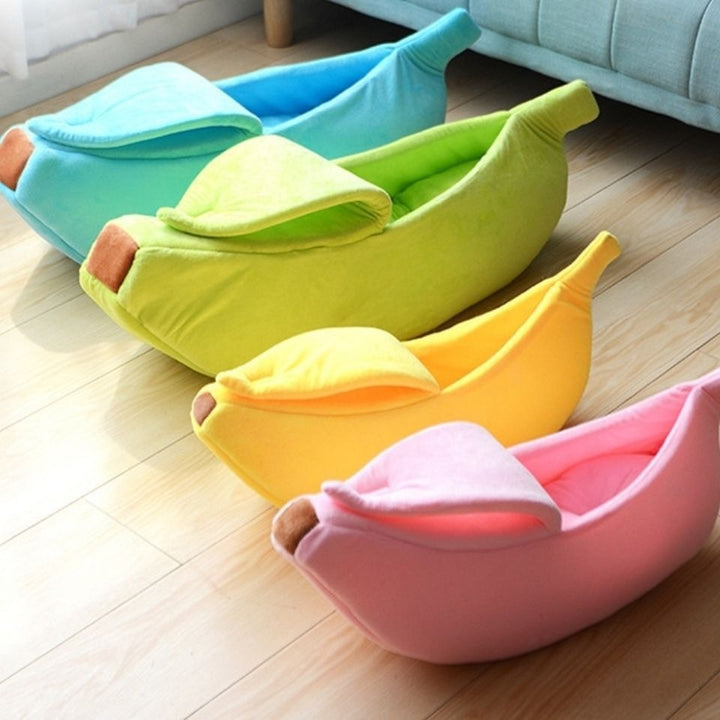 Pet Bed Banana-Shaped Cozy Indoor Cat Sleeping Nook