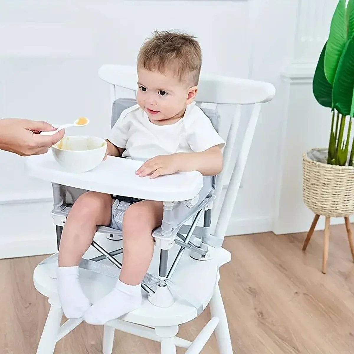 Portable Baby Feeding Chair With Spacious Seat & Tray