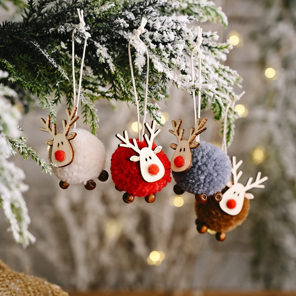 Felt Reindeer Ornaments for Whimsical Christmas Decor