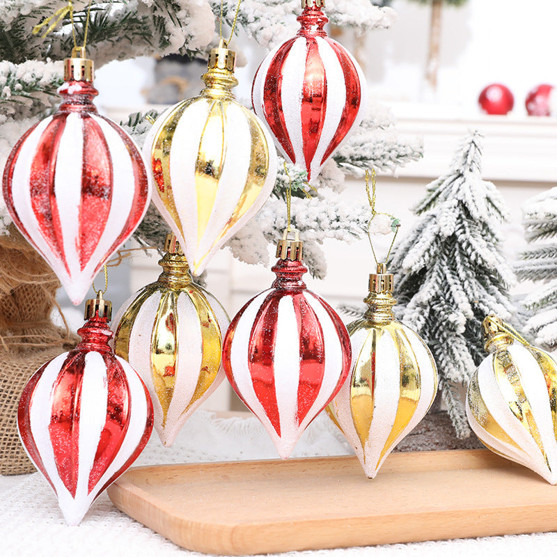 Christmas Tree Ornaments for a Festive Red-Gold Tree