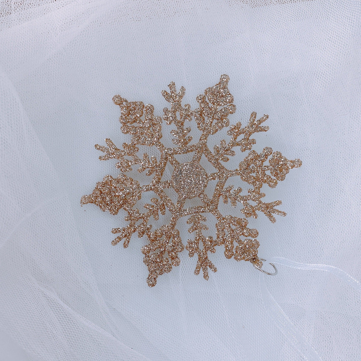 Christmas Tree Ornaments for Elegant Snowy Sparkle