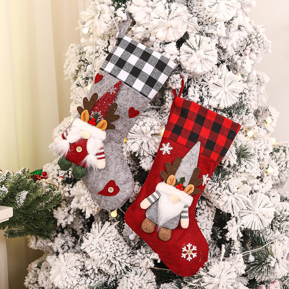 Christmas Stocking Set: 3D Couple Holiday Gift Display