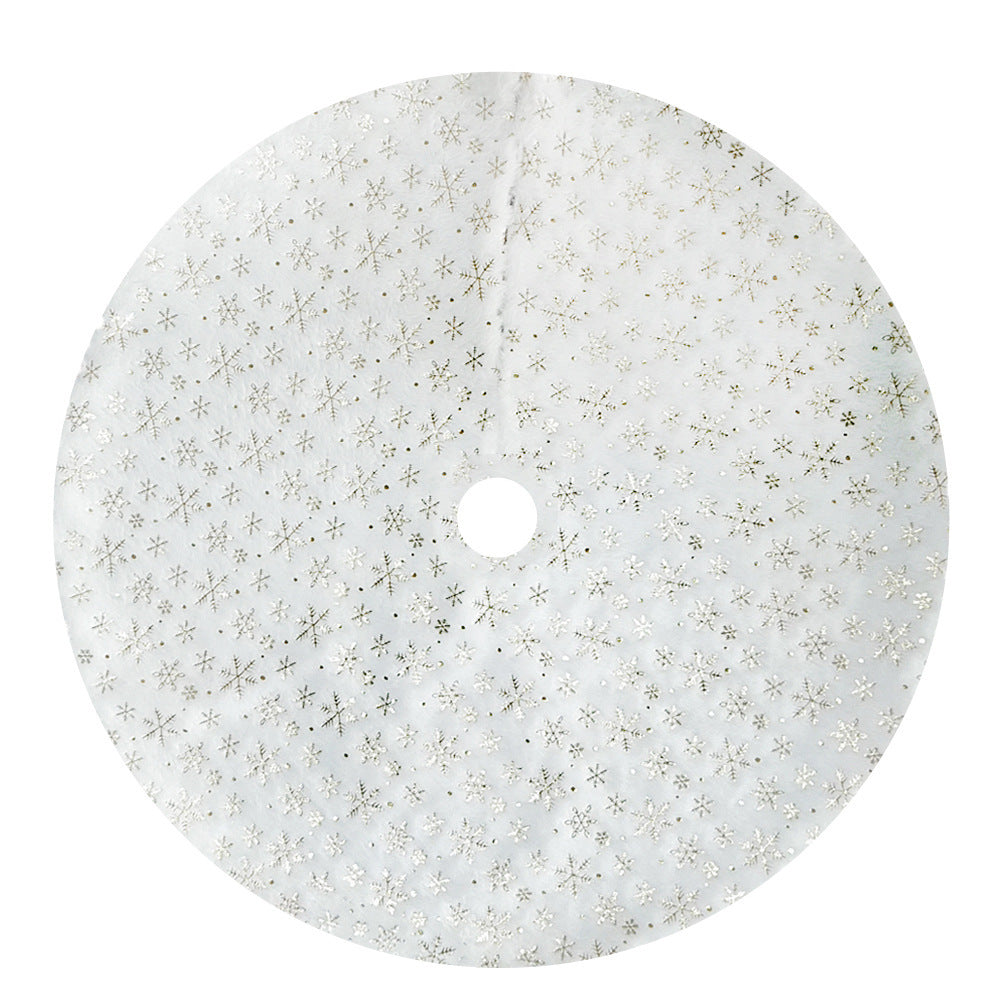 Fluffy White Christmas Tree Skirt for a Snowy Display