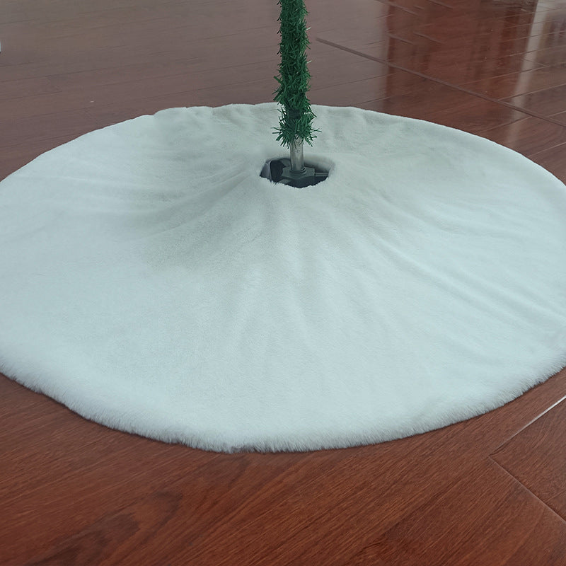 Fluffy White Christmas Tree Skirt for a Snowy Display