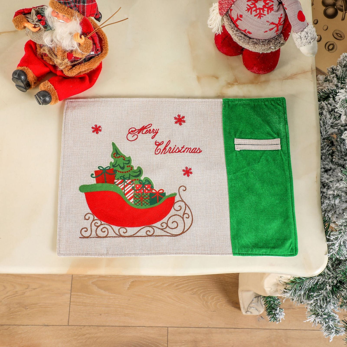 Christmas Placemats for Festive Red and Green Tables