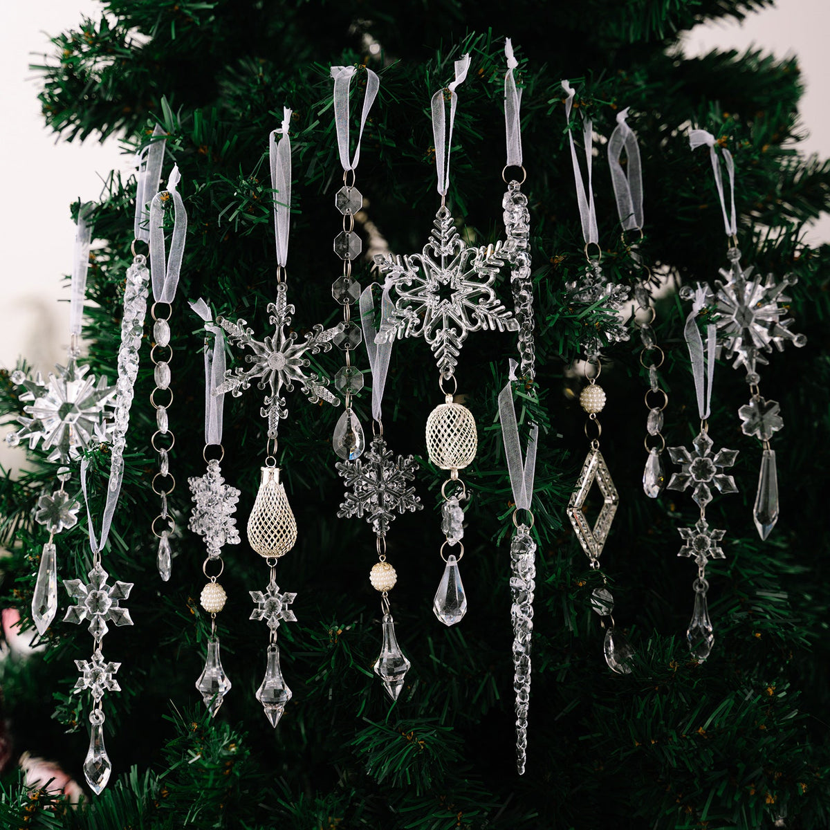Christmas Tree Ornaments: 15-Piece Icy Sparkle Set