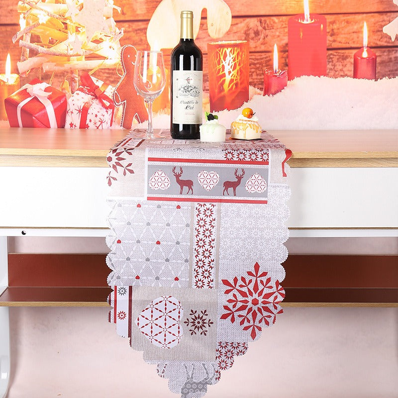 Christmas Table Runner – Festive Scalloped Table Decor