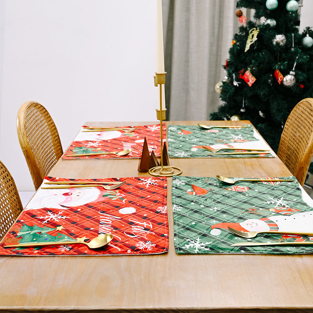Christmas Placemats for a Coordinated Holiday Table