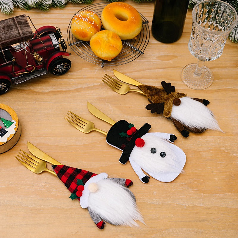 Christmas Table Decorations for Festive Place Settings