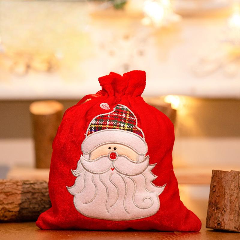 Christmas Gift Bags: Reusable Velvet Holiday Wrap
