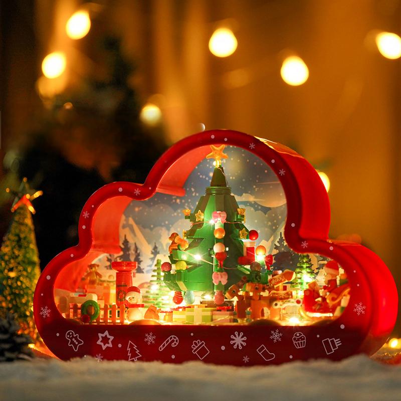 Christmas Cloud Mirror Building Kit With Festive Lights