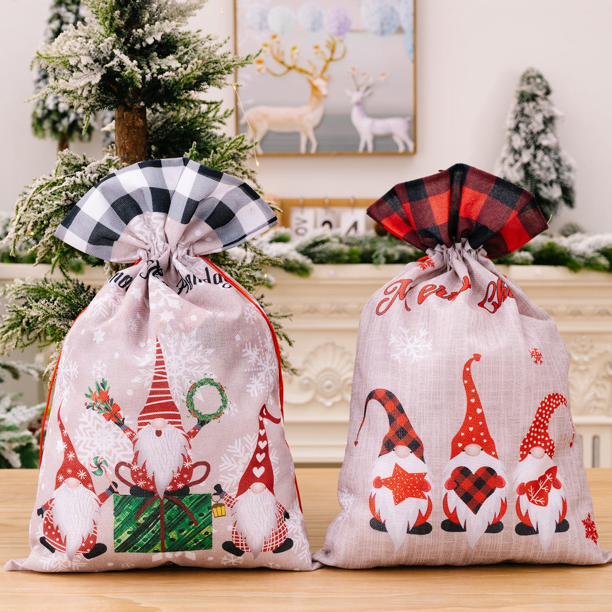 Christmas Gift Bag with Reusable Linen-Look Holiday Charm