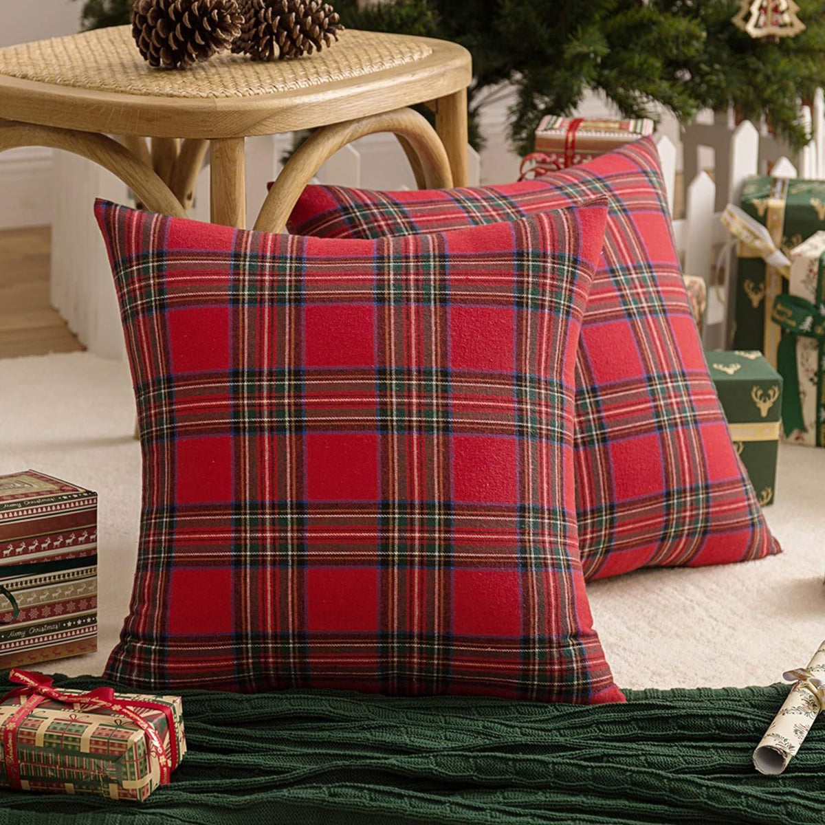 Christmas Pillow Cover – Cozy Plaid Holiday Decor