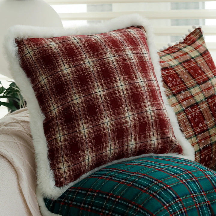 Christmas Plaid Pillow Cover With Plush Faux-Fur Trim