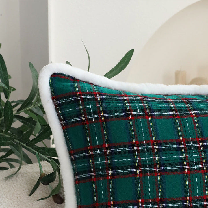 Christmas Plaid Pillow Cover With Plush Faux-Fur Trim