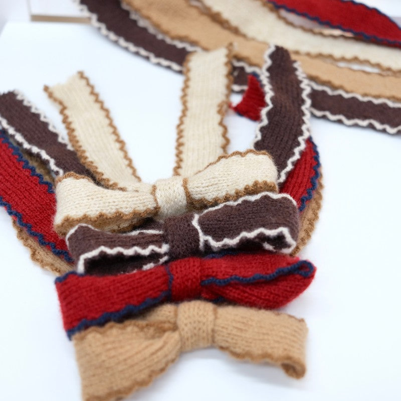 Knitted Christmas Bow Ribbon with Wavy Edge Trim