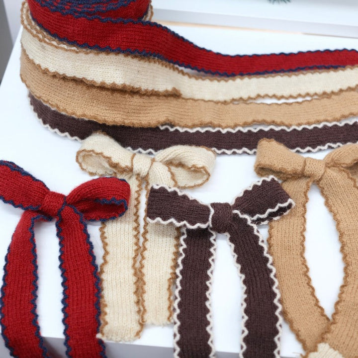 Knitted Christmas Bow Ribbon with Wavy Edge Trim