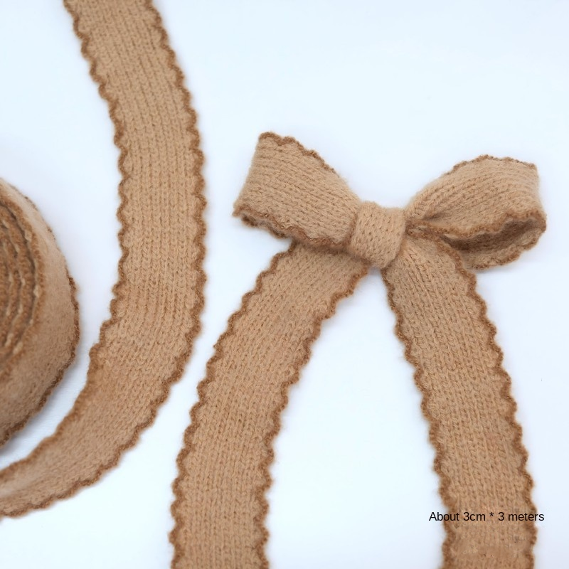 Knitted Christmas Bow Ribbon with Wavy Edge Trim